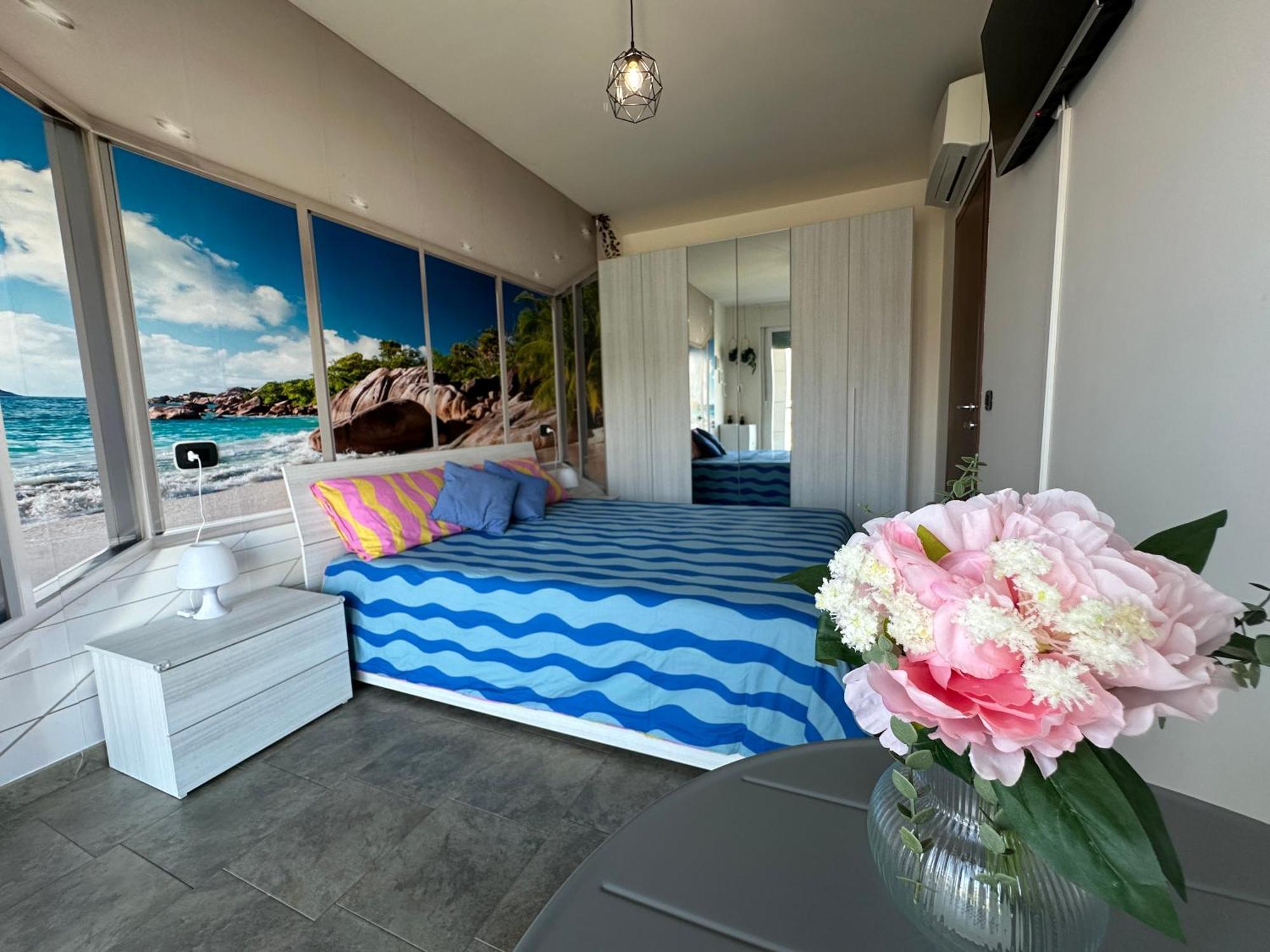 Il Gabbiano Savona "Luxury House" - Wifi, Parking, Shopping Center Apartman Kültér fotó